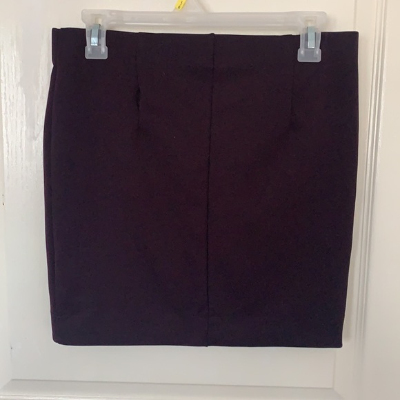 H&M dark purple mini skirt - Picture 2 of 4